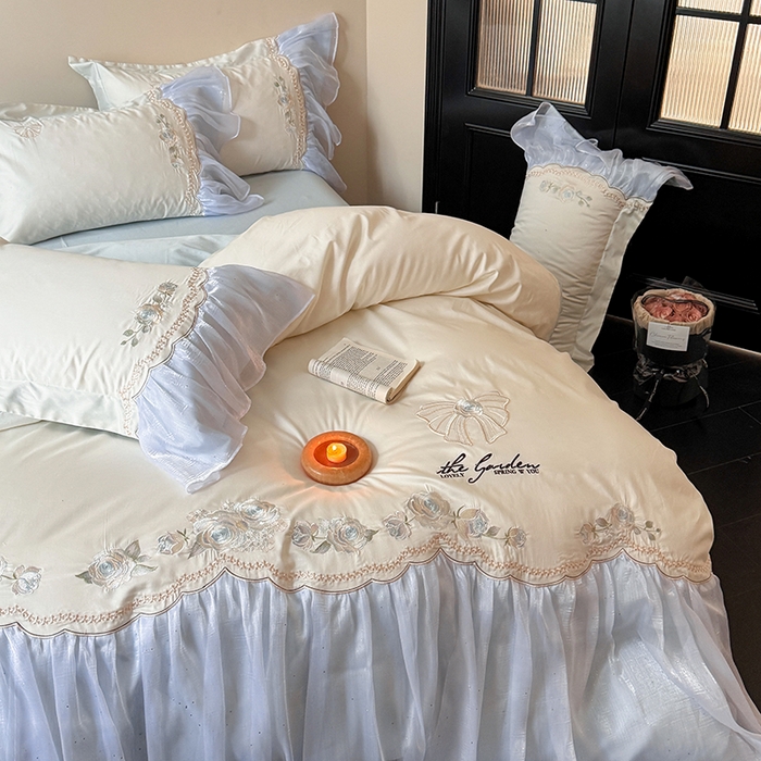 91家纺网 家纺一手货源 找家纺 优悦生活馆 2025新款新疆长绒棉纯棉花边刺绣四件套-花间悟语 花间悟语-海盐蓝