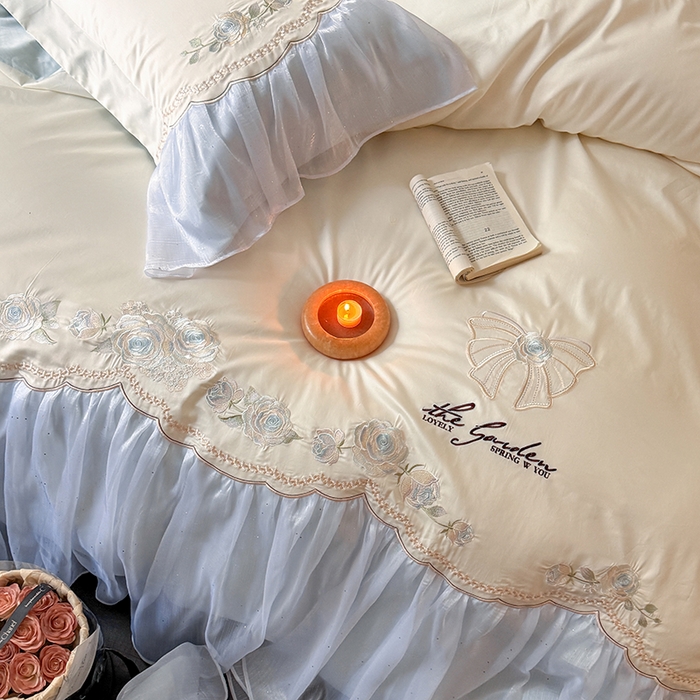 91家纺网 家纺一手货源 找家纺 优悦生活馆 2025新款新疆长绒棉纯棉花边刺绣四件套-花间悟语 花间悟语-海盐蓝