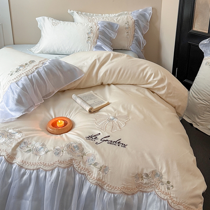 91家纺网 家纺一手货源 找家纺 优悦生活馆 2025新款新疆长绒棉纯棉花边刺绣四件套-花间悟语 花间悟语-海盐蓝