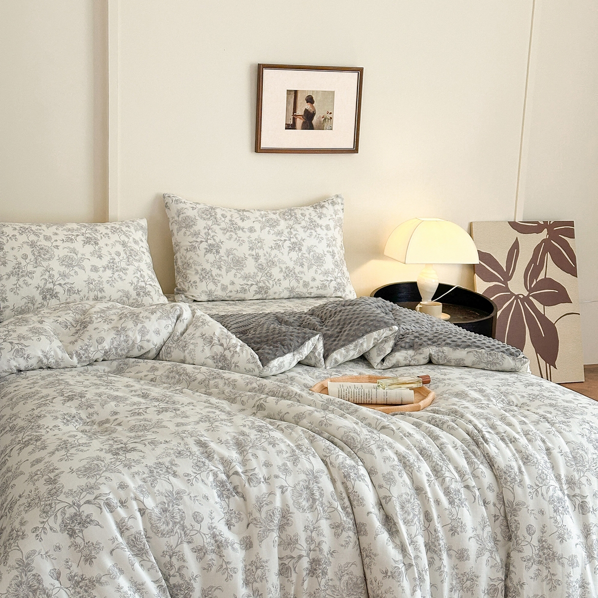 91家纺网 家纺一手货源 找家纺 （总）星期八 2025新款全棉双层纱花边豆豆被四件套