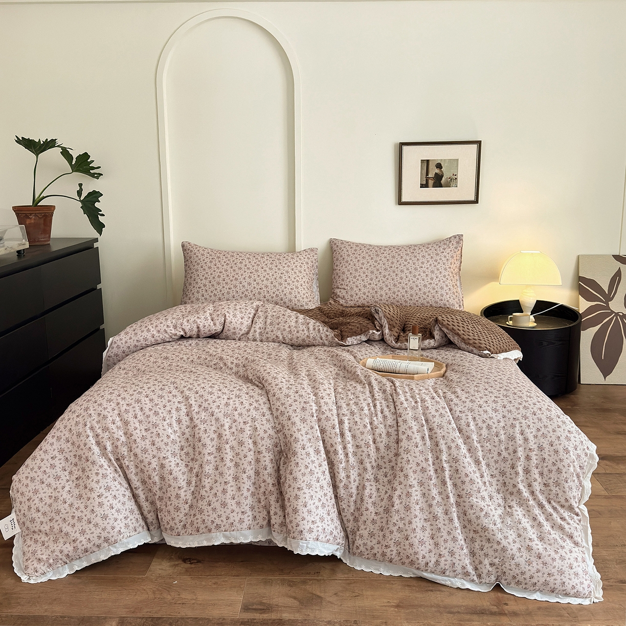 91家纺网 家纺一手货源 找家纺 星期八 2025新款全棉双层纱花边豆豆被四件套 丁香