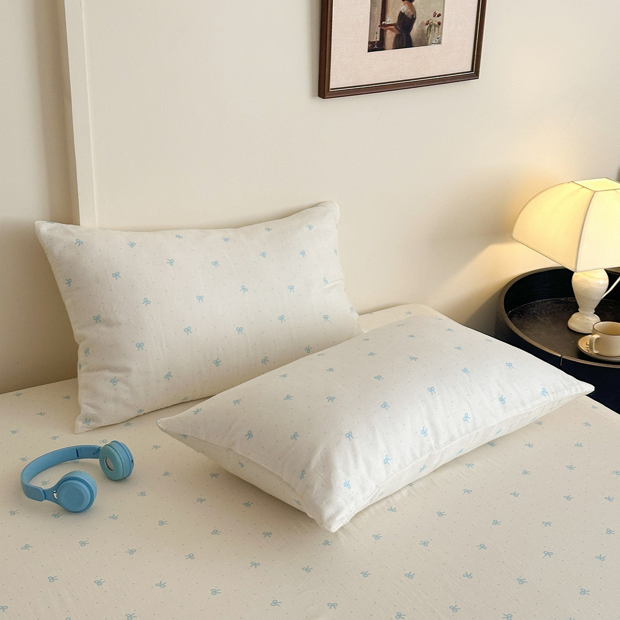 91家纺网 家纺一手货源 找家纺 星期八 2025新款全棉双层纱花边豆豆被四件套 蝴蝶结蓝