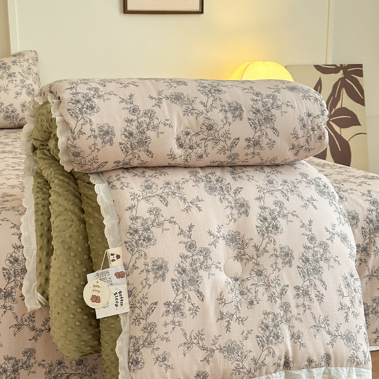 91家纺网 家纺一手货源 找家纺 星期八 2025新款全棉双层纱花边豆豆被四件套 莫奈