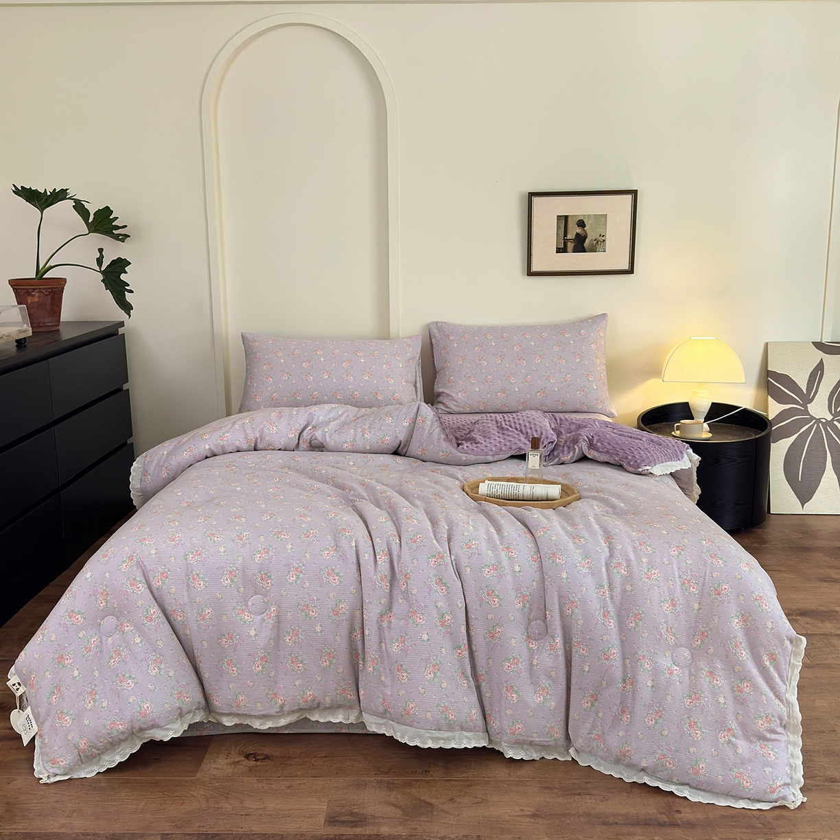 91家纺网 家纺一手货源 找家纺 星期八 2025新款全棉双层纱花边豆豆被四件套 紫鸢