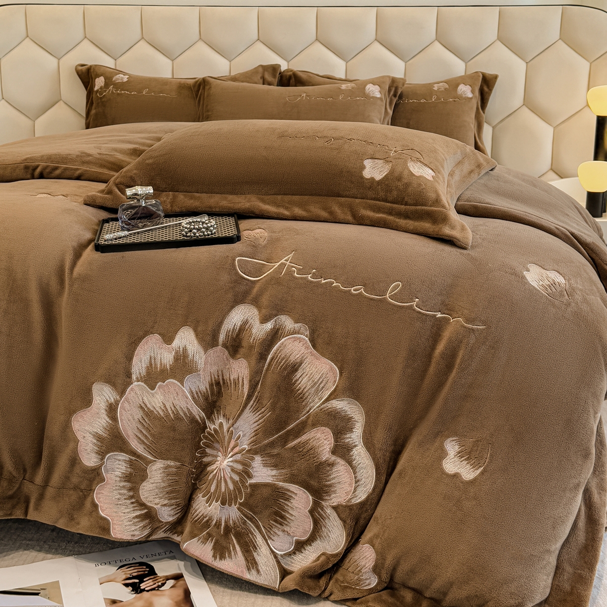 91家纺网 家纺一手货源 找家纺 （总）狂想家 2025新款刺绣牛奶绒四件套向阳花系列