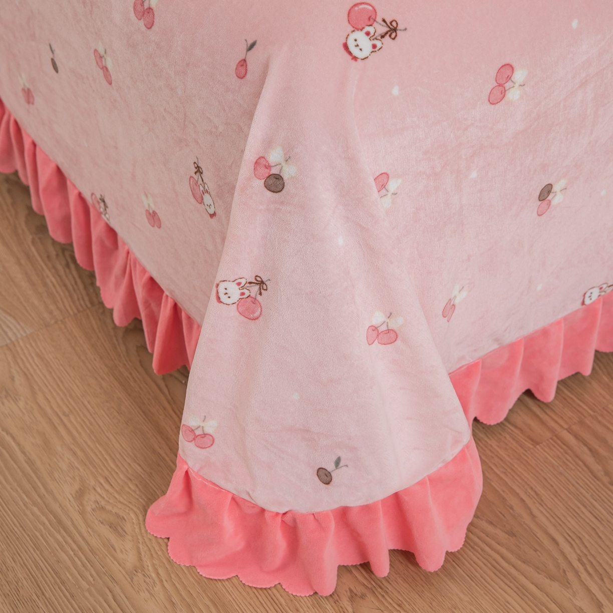 91家纺网 家纺一手货源 找家纺 手艺人家纺 2025新款宝宝绒单层床盖三件套 NDC55