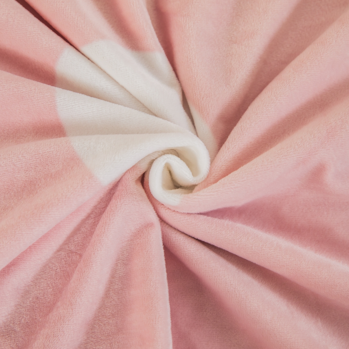 91家纺网 家纺一手货源 找家纺 手艺人家纺 2025新款宝宝绒单层床盖三件套 NDC39