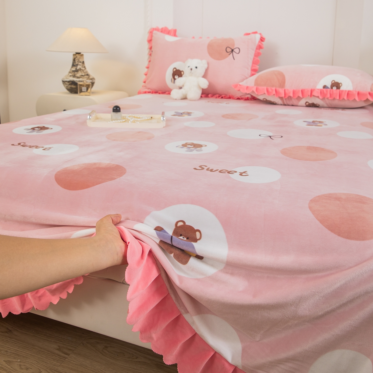 91家纺网 家纺一手货源 找家纺 手艺人家纺 2025新款宝宝绒单层床盖三件套 NDC39