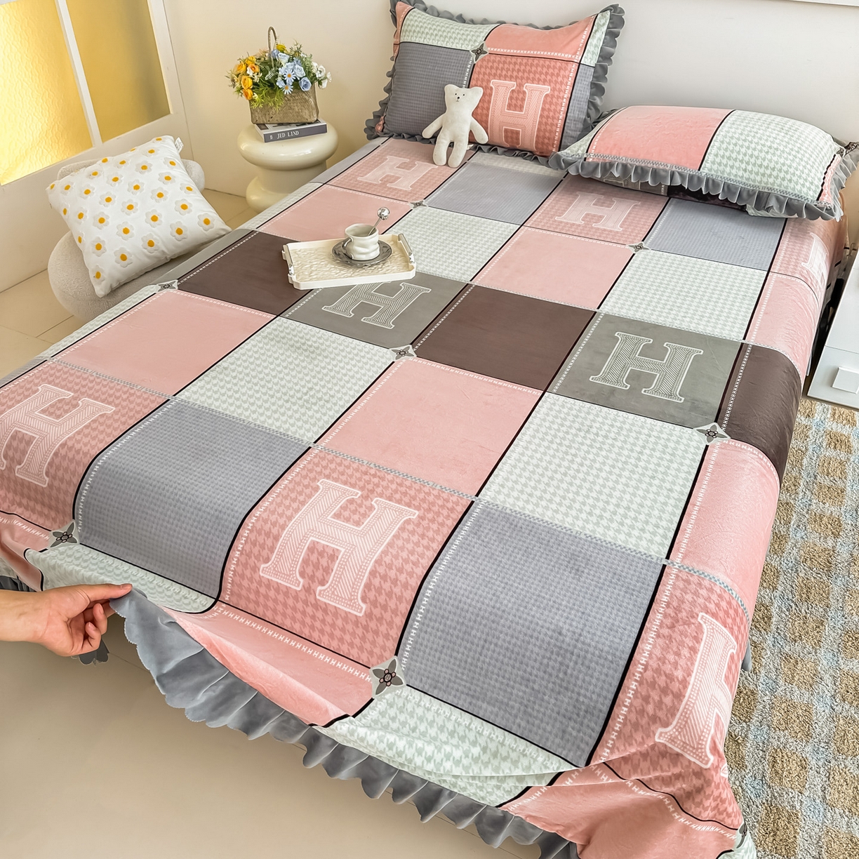 91家纺网 家纺一手货源 找家纺 手艺人家纺 2025新款宝宝绒单层床盖三件套 NDC16