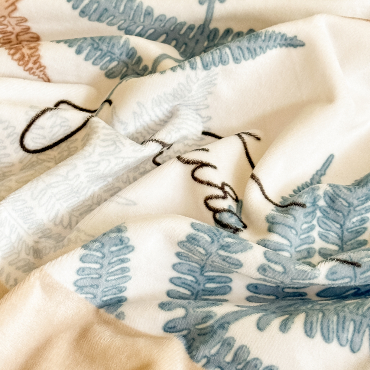 91家纺网 家纺一手货源 找家纺 手艺人家纺 2025新款宝宝绒单层床盖三件套 NDC28