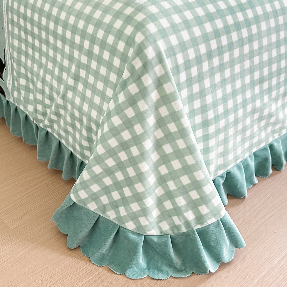 91家纺网 家纺一手货源 找家纺 手艺人家纺 2025新款宝宝绒单层床盖三件套 NDC25