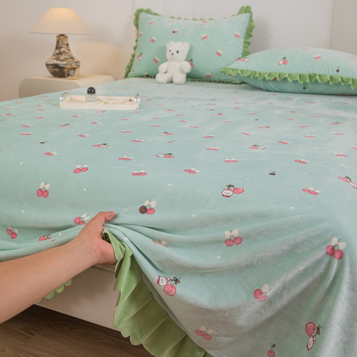 91家纺网 家纺一手货源 找家纺 手艺人家纺 2025新款宝宝绒单层床盖三件套 NDC53