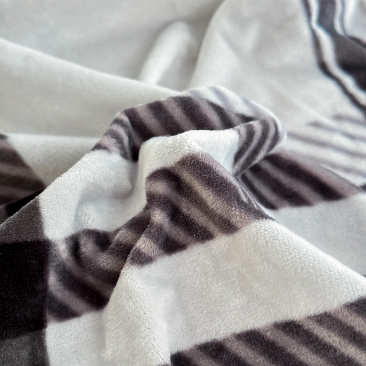 91家纺网 家纺一手货源 找家纺 手艺人家纺 2025新款宝宝绒单层床盖三件套 NDC13