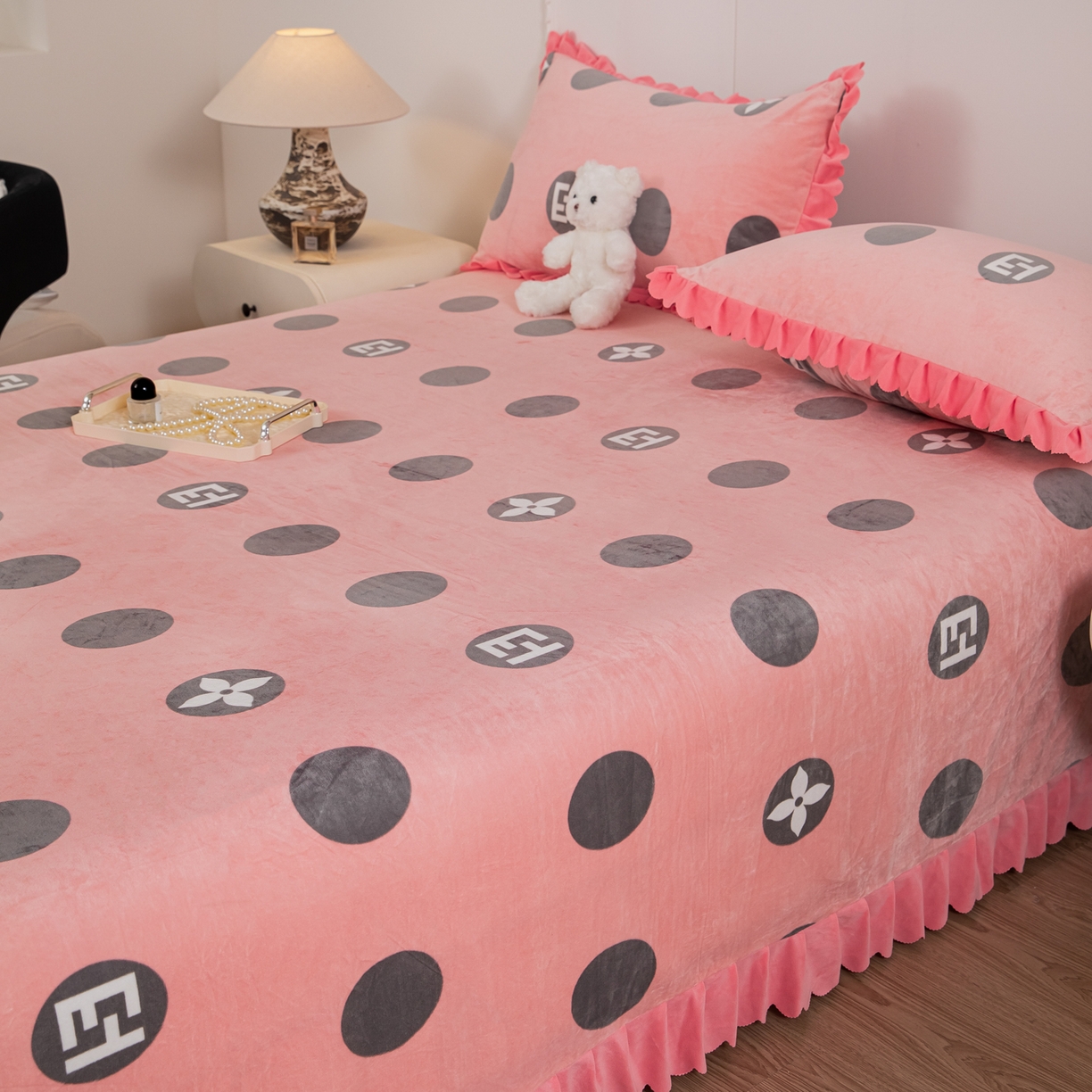 91家纺网 家纺一手货源 找家纺 手艺人家纺 2025新款宝宝绒单层床盖三件套 NDC57