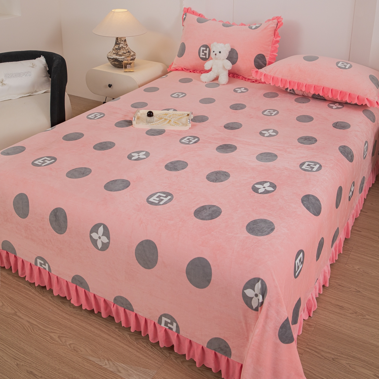 91家纺网 家纺一手货源 找家纺 手艺人家纺 2025新款宝宝绒单层床盖三件套 NDC57