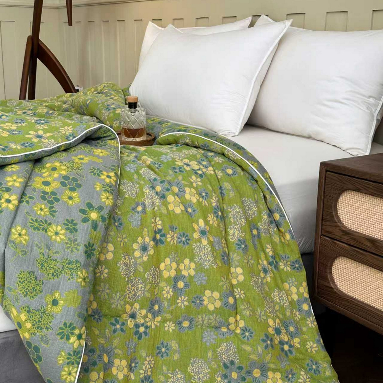 91家纺网 家纺一手货源 找家纺 睡棉坊 2025新款全棉色织提花双层纱春秋被芯冬被 诗画-绿