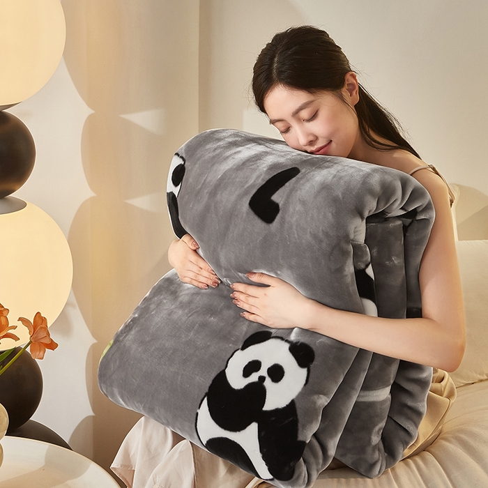 91家纺网 家纺一手货源 找家纺 铺尚美家纺 2025新款拉舍尔毛毯毯子双层加厚不加棉不加布 4-12斤可定制外贸毛毯 003 小熊猫