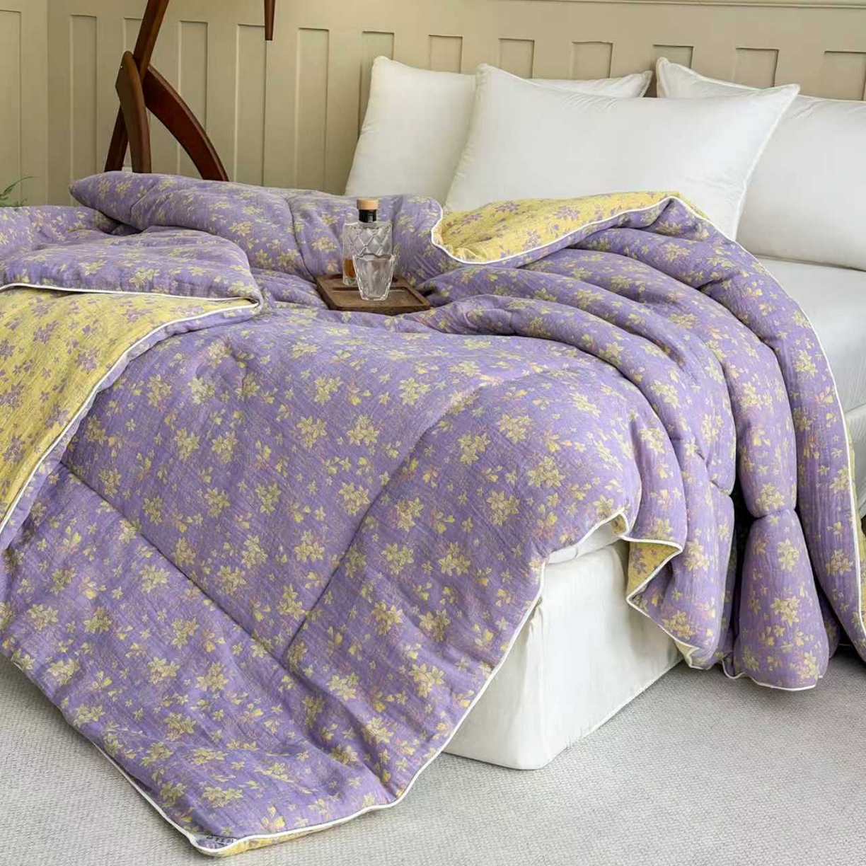 91家纺网 家纺一手货源 找家纺 睡棉坊 2025新款全棉色织提花双层纱春秋被芯冬被 诗画-紫