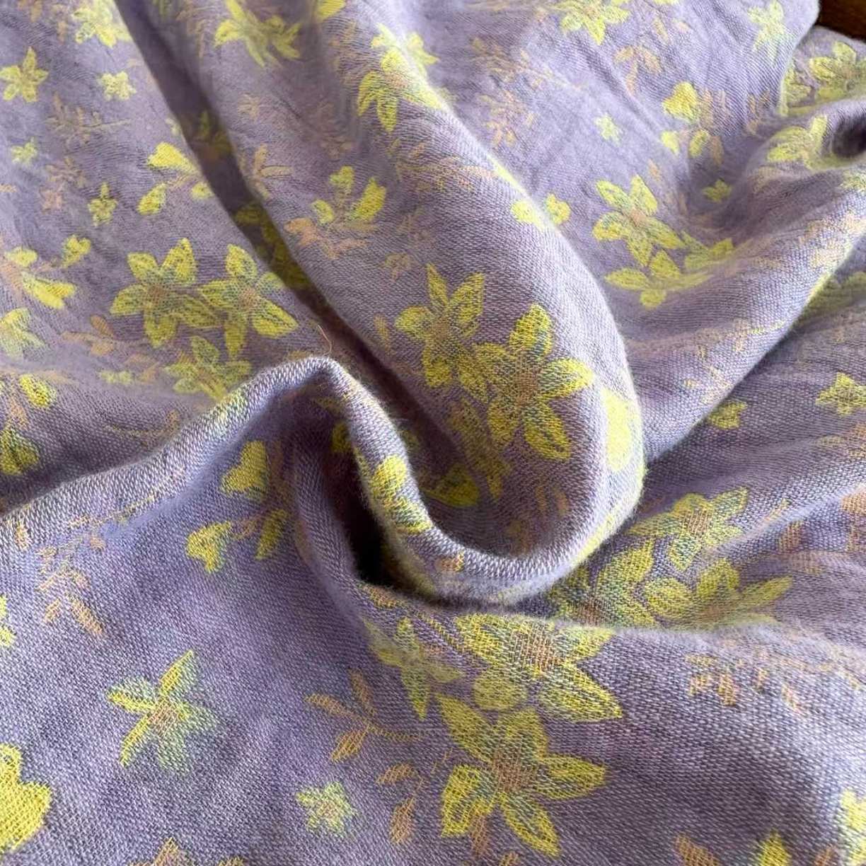 91家纺网 家纺一手货源 找家纺 睡棉坊 2025新款全棉色织提花双层纱春秋被芯冬被 诗画-紫