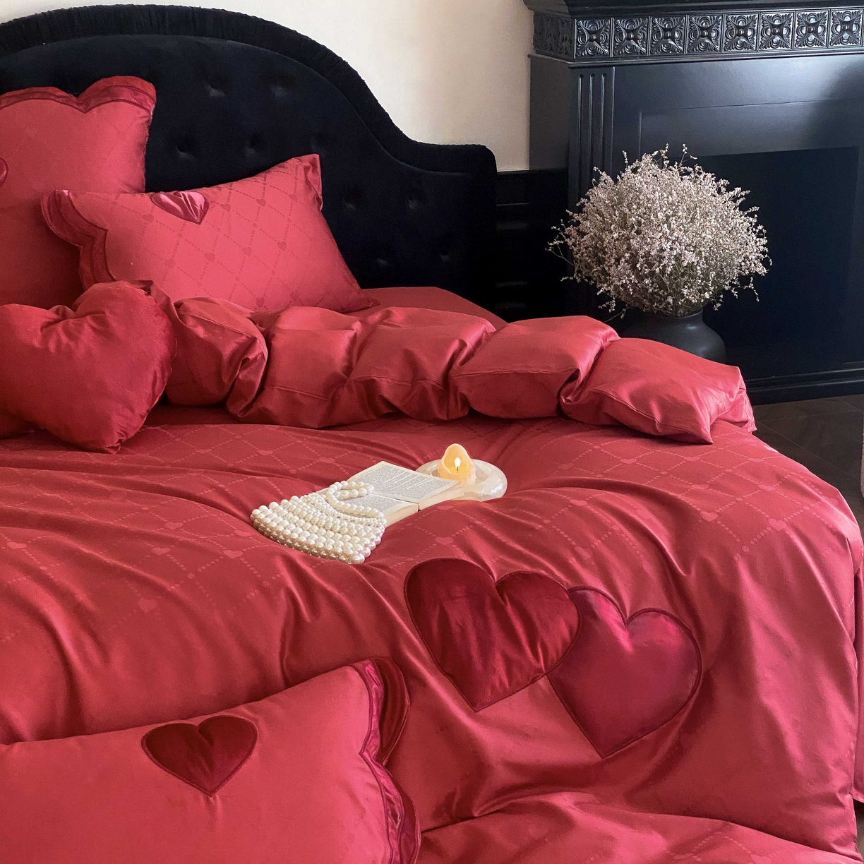 91家纺网 家纺一手货源 找家纺 （总）星野 2025新款婚庆澳棉提花贴布绣四件套怦然心动系列