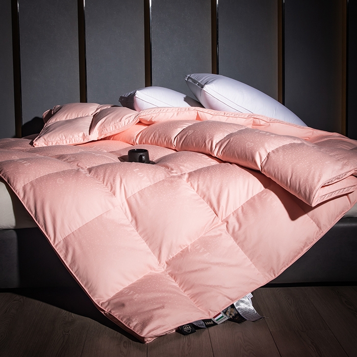 91家纺网 家纺一手货源 找家纺 华盛 2025新款1长绒棉全棉高端提花羽绒被羽绒被壳-LOVE系列 爱心提花粉玉