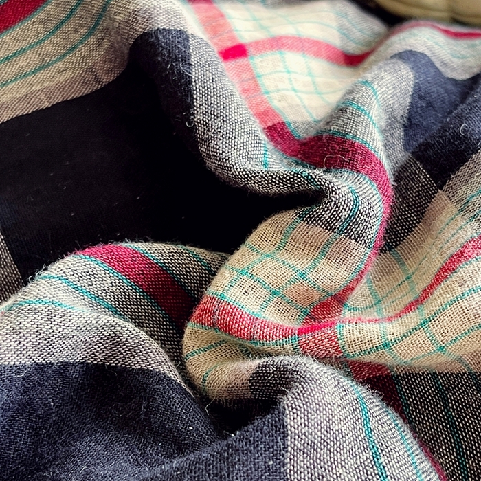 91家纺网 家纺一手货源 找家纺 （总）佰亿莱 2025新款棉麻双层纱四件套-黑大格