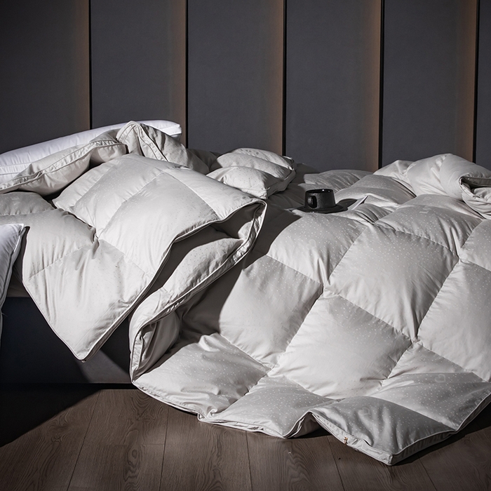 91家纺网 家纺一手货源 找家纺 华盛 2025新款1长绒棉全棉高端提花羽绒被羽绒被壳-LOVE系列 爱心提花高级灰