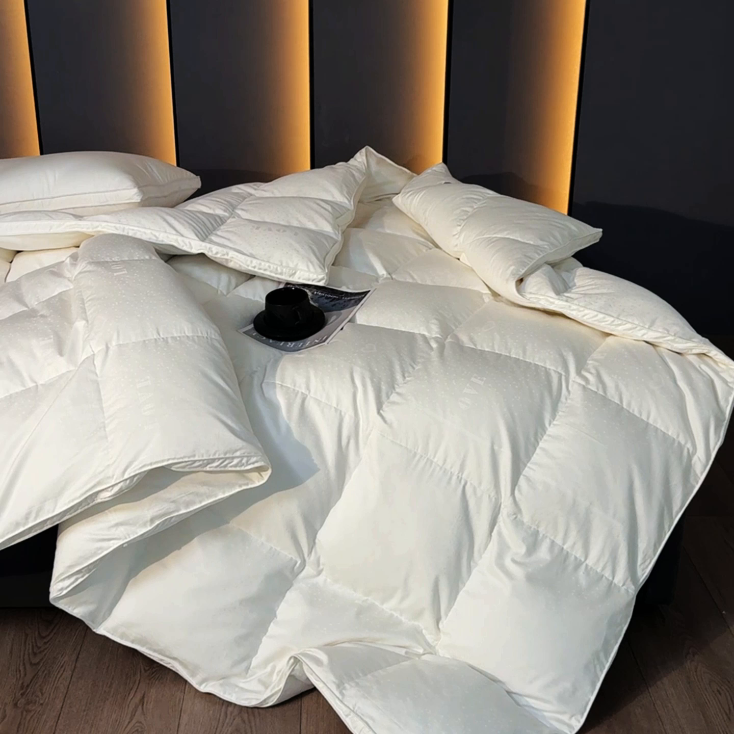 91家纺网 家纺一手货源 找家纺 （总）御眠纺 2025新款1长绒棉全棉高端提花羽绒被羽绒被壳-LOVE系列