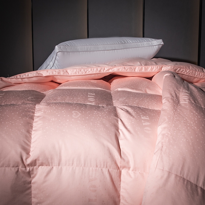 91家纺网 家纺一手货源 找家纺 御眠纺 2025新款1长绒棉全棉高端提花羽绒被羽绒被壳-LOVE系列 爱心提花粉玉