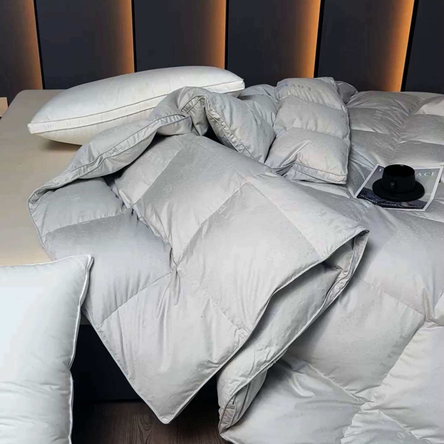 91家纺网 家纺一手货源 找家纺 御眠纺 2025新款1长绒棉全棉高端提花羽绒被羽绒被壳-LOVE系列 爱心提花高级灰