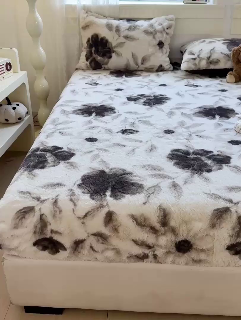 91家纺网 家纺一手货源 找家纺 2025新品兔毛印花单床笠 床笠-爱意浓