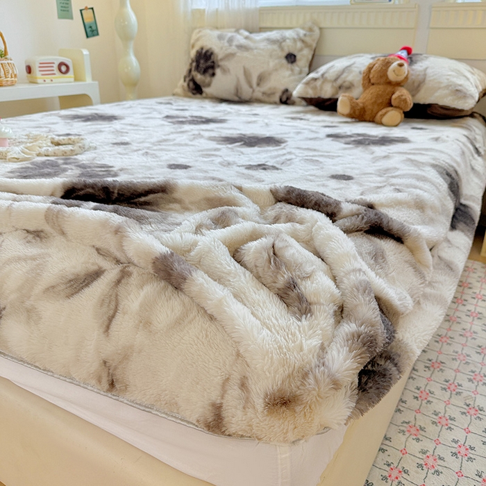 91家纺网 家纺一手货源 找家纺 2025新品兔毛印花单床笠 床笠-爱意浓