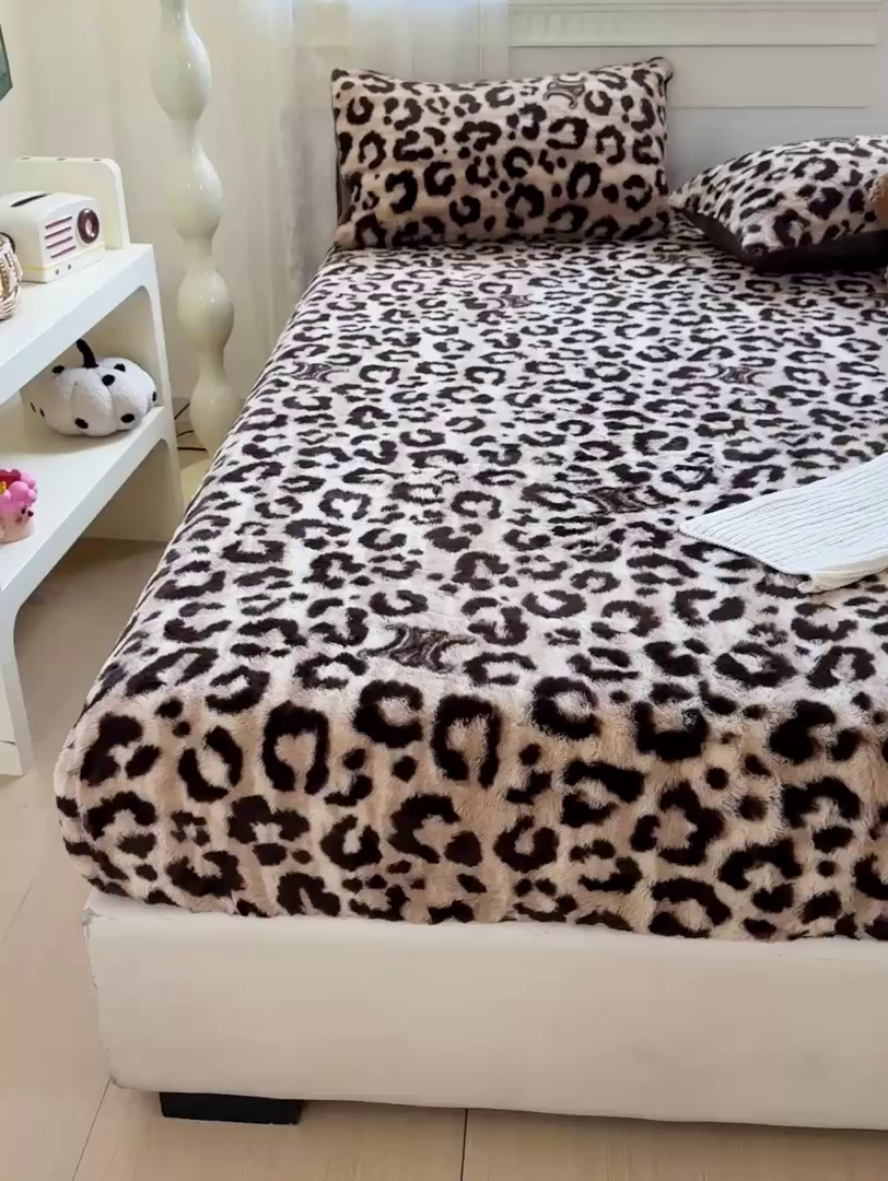 91家纺网 家纺一手货源 找家纺 2025新品兔毛印花单床笠 床笠-豹纹咖