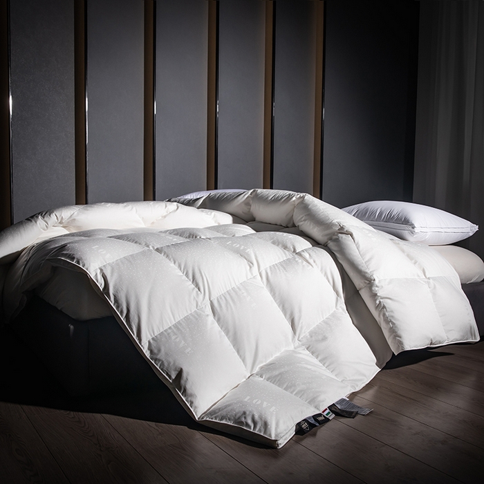 91家纺网 家纺一手货源 找家纺 静若居 2025新款长绒棉全棉高端提花羽绒被羽绒被壳-LOVE系列 爱心提花白