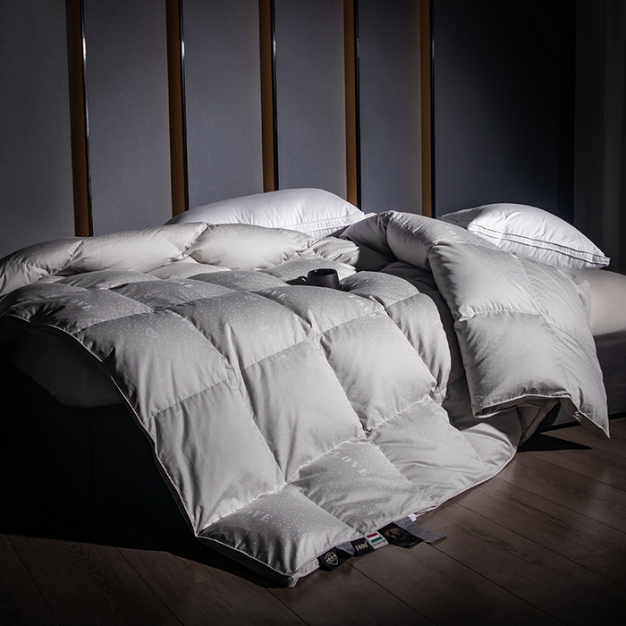 91家纺网 家纺一手货源 找家纺 静若居 2025新款长绒棉全棉高端提花羽绒被羽绒被壳-LOVE系列 爱心提花高级灰