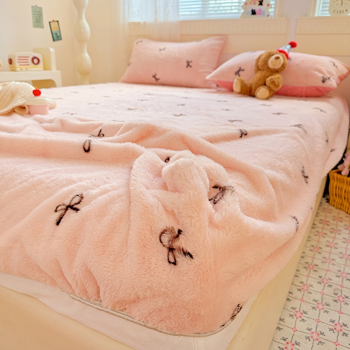 91家纺网 家纺一手货源 找家纺 2025新品兔毛印花单床笠 床笠-粉色蝴蝶结