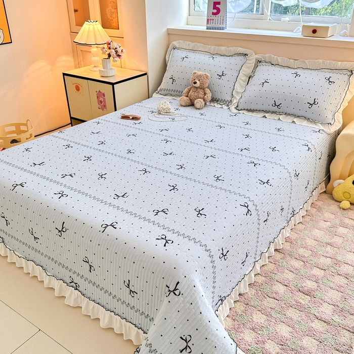 91家纺网 家纺一手货源 找家纺 岚吉家纺 2025新款有氧双层纱花边床盖系列爱心蝴蝶结-蓝