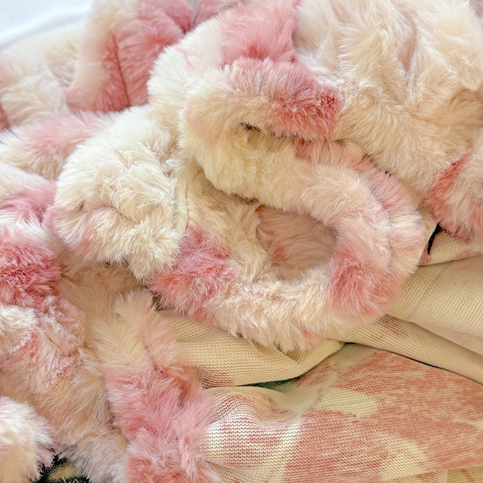 91家纺网 家纺一手货源 找家纺 2025新品兔毛印花单床笠 床笠-花间密语