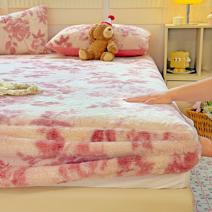 91家纺网 家纺一手货源 找家纺 2025新品兔毛印花单床笠 床笠-花间密语