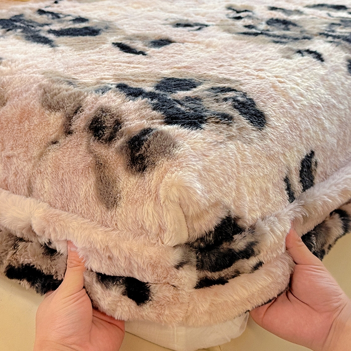 91家纺网 家纺一手货源 找家纺 2025新品兔毛印花单床笠 床笠-简爱