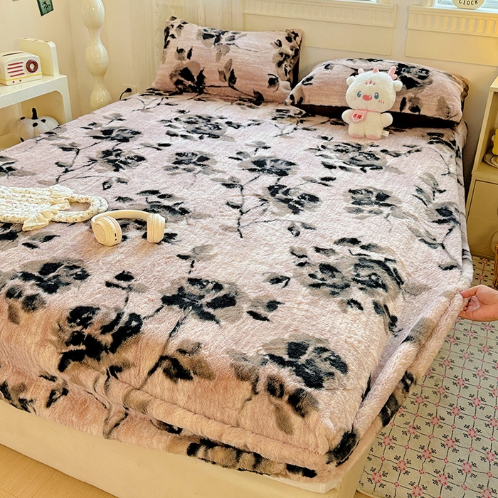 91家纺网 家纺一手货源 找家纺 2025新品兔毛印花单床笠 床笠-简爱