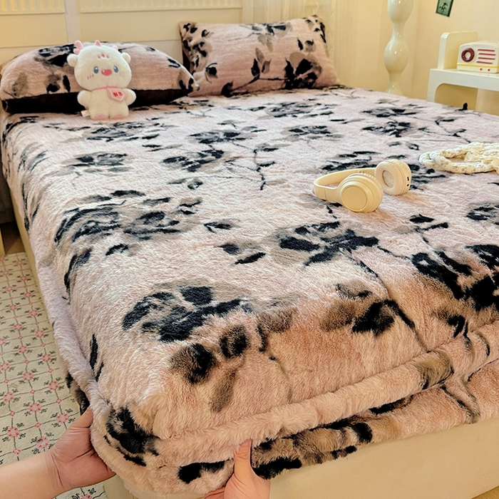 91家纺网 家纺一手货源 找家纺 2025新品兔毛印花单床笠 床笠-简爱