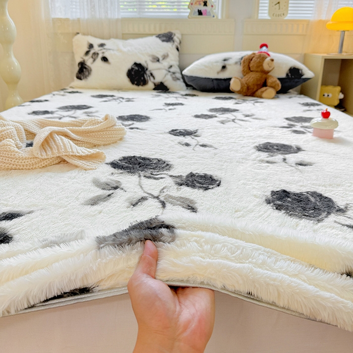 91家纺网 家纺一手货源 找家纺 2025新品兔毛印花单床笠 床笠-玫瑰