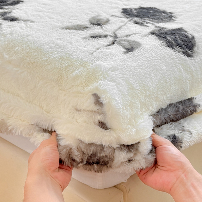 91家纺网 家纺一手货源 找家纺 2025新品兔毛印花单床笠 床笠-玫瑰