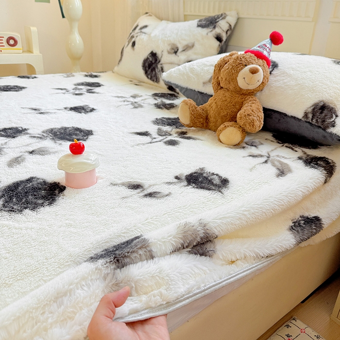 91家纺网 家纺一手货源 找家纺 2025新品兔毛印花单床笠 床笠-玫瑰