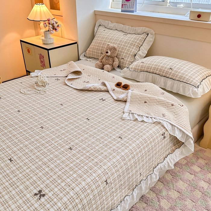 91家纺网 家纺一手货源 找家纺 岚吉家纺 2025新款有氧双层纱花边床盖系列格子蝴蝶结-咖