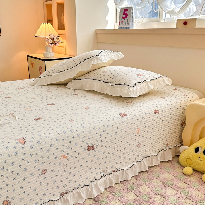 91家纺网 家纺一手货源 找家纺 岚吉家纺 2025新款有氧双层纱花边床盖系列花町物语