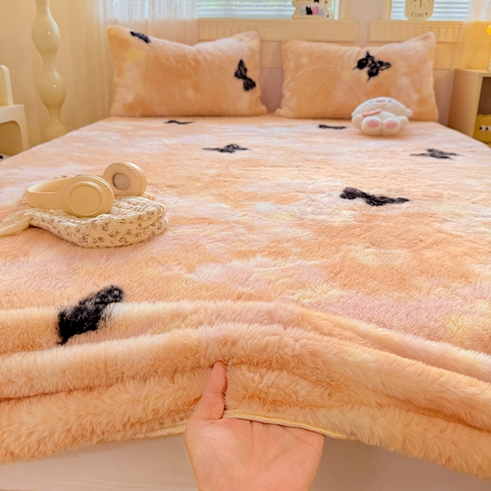 91家纺网 家纺一手货源 找家纺 2025新品兔毛印花单床笠 床笠-梦幻蝴蝶