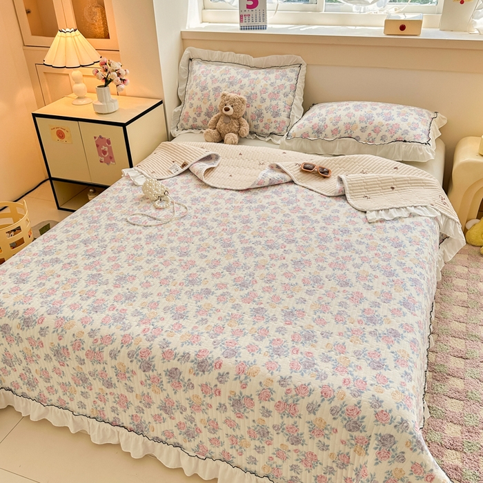 91家纺网 家纺一手货源 找家纺 岚吉家纺 2025新款有氧双层纱花边床盖系列花田错