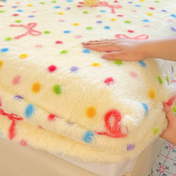 91家纺网 家纺一手货源 找家纺 2025新品兔毛印花单床笠 床笠-奶油甜心